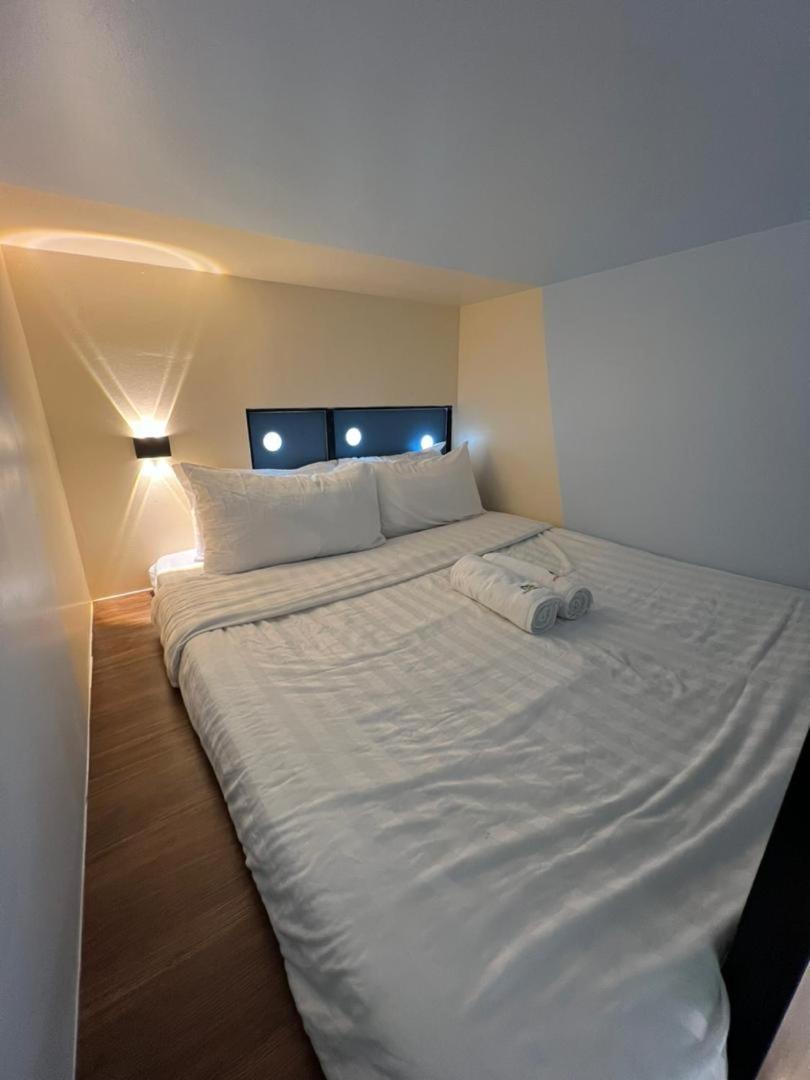 Apartment Cubic Botanical Bangsar South By Homebrickz Kuala Lumpur